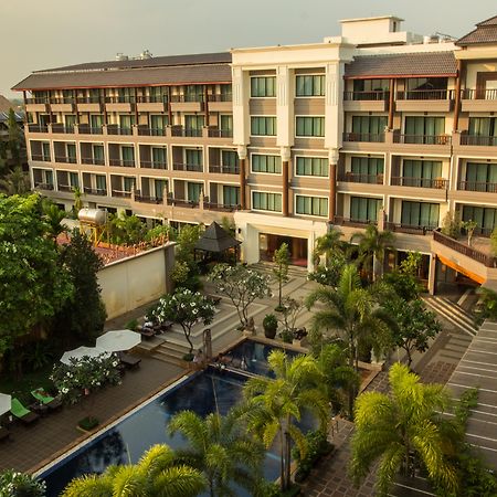 Royal Empire Premium Hotel Siem Reap Exteriör bild
