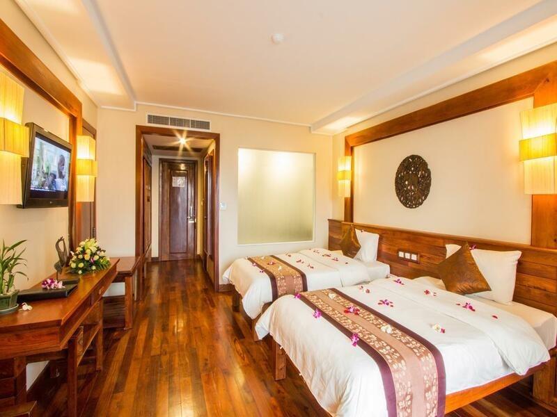 Royal Empire Premium Hotel Siem Reap Exteriör bild