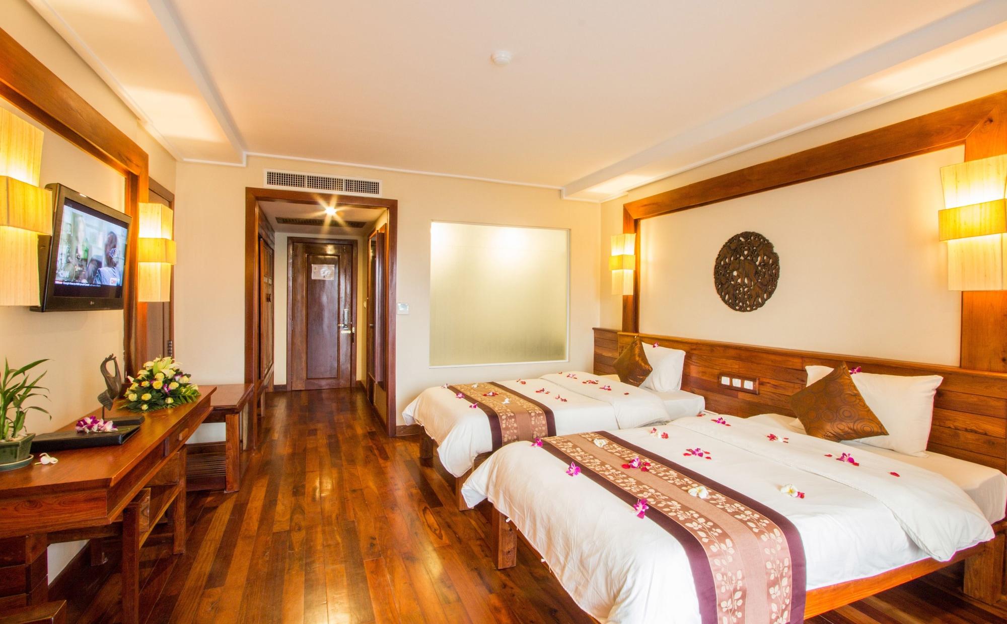 Royal Empire Premium Hotel Siem Reap Exteriör bild