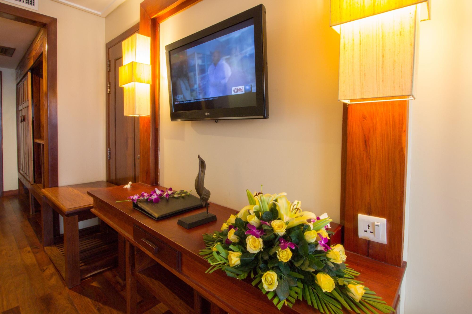 Royal Empire Premium Hotel Siem Reap Exteriör bild