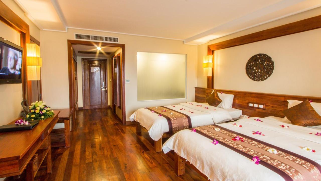 Royal Empire Premium Hotel Siem Reap Exteriör bild