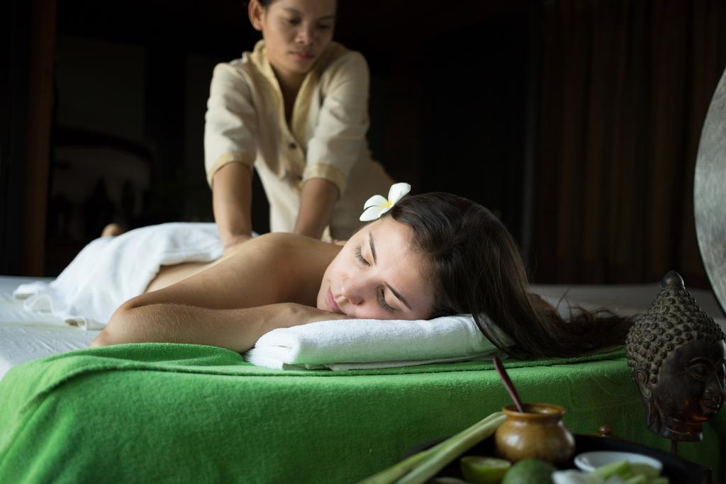 Royal Empire Premium Hotel Siem Reap Exteriör bild