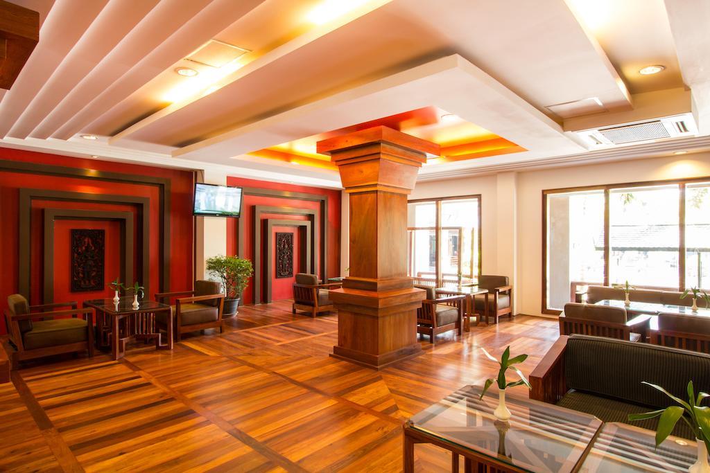 Royal Empire Premium Hotel Siem Reap Exteriör bild