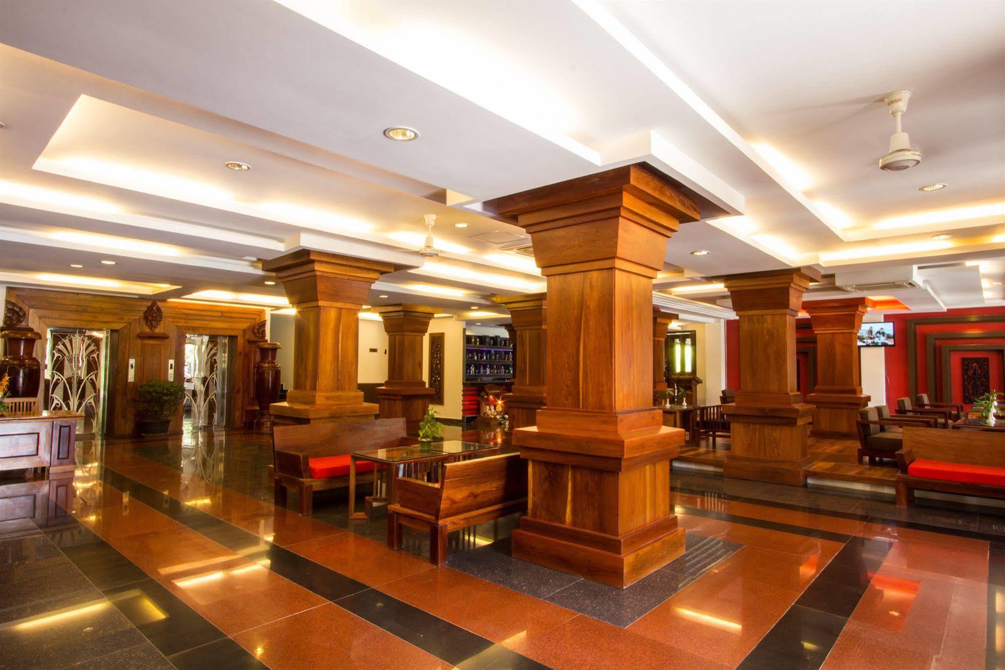 Royal Empire Premium Hotel Siem Reap Exteriör bild
