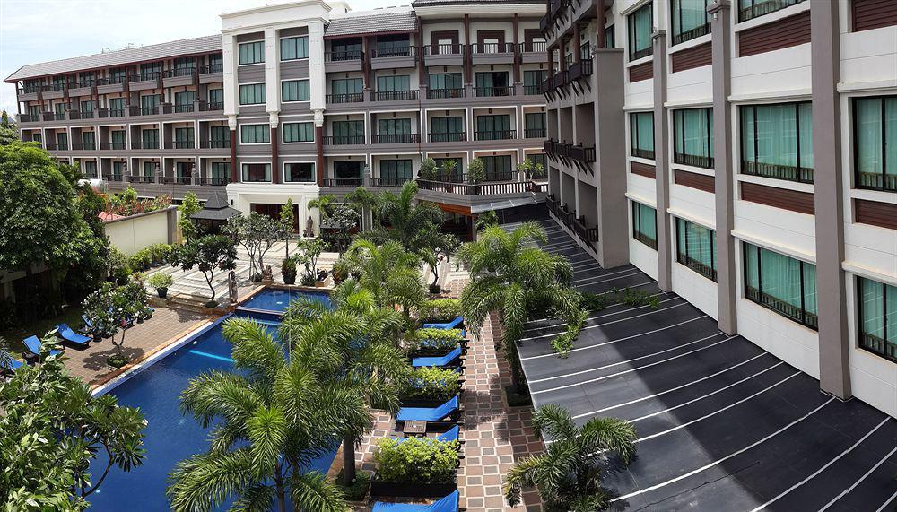 Royal Empire Premium Hotel Siem Reap Exteriör bild